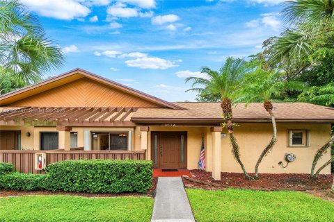 Condo à Coconut Creek, Floride, 2 chambres  № 2185937