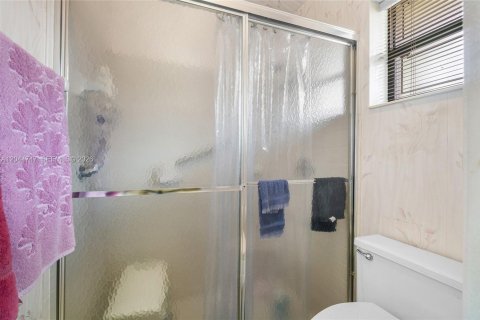 Copropriété à vendre à Coconut Creek, Floride: 2 chambres, 105.91 m2 № 2185937 - photo 25