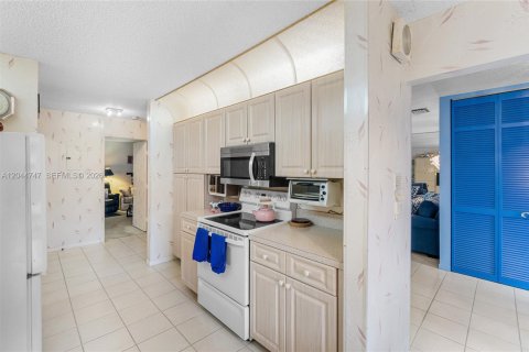 Copropriété à vendre à Coconut Creek, Floride: 2 chambres, 105.91 m2 № 2185937 - photo 19