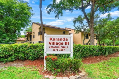 Copropriété à vendre à Coconut Creek, Floride: 2 chambres, 105.91 m2 № 2185937 - photo 3