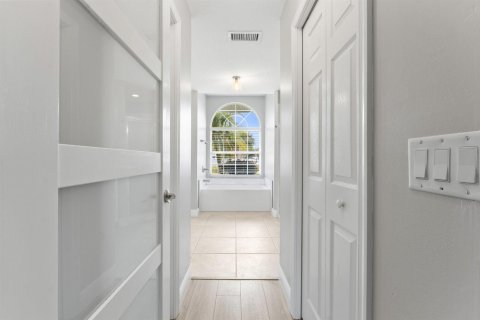 Villa ou maison à vendre à Hutchinson Island South, Floride: 3 chambres, 186.45 m2 № 2178066 - photo 22