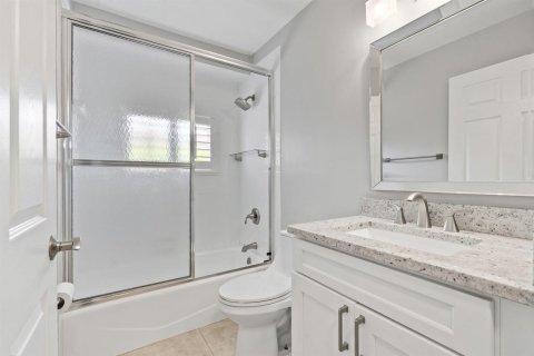 Villa ou maison à vendre à Hutchinson Island South, Floride: 3 chambres, 186.45 m2 № 2178066 - photo 29