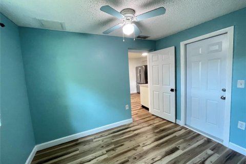 House in New Port Richey, Florida 3 bedrooms, 111.48 sq.m. № 1898778 - photo 27