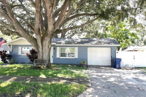 House in New Port Richey, Florida 3 bedrooms, 111.48 sq.m. № 1898778 - photo 2