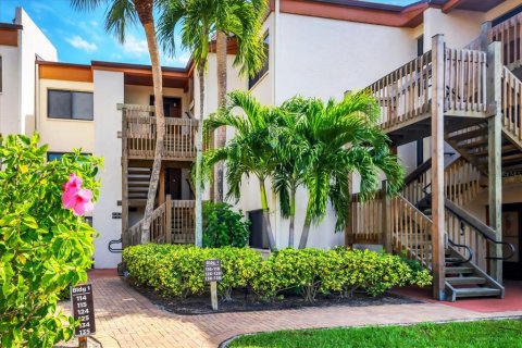 Copropriété à vendre à Sarasota, Floride: 2 chambres, 79.9 m2 № 2317489 - photo 2