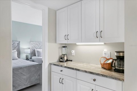 Copropriété à vendre à Sarasota, Floride: 2 chambres, 79.9 m2 № 2317489 - photo 24