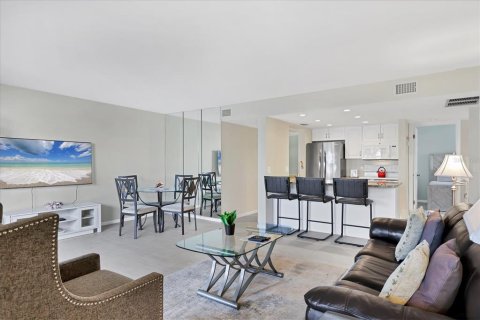 Copropriété à vendre à Sarasota, Floride: 2 chambres, 79.9 m2 № 2317489 - photo 27