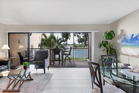 Copropriété à vendre à Sarasota, Floride: 2 chambres, 79.9 m2 № 2317489 - photo 20