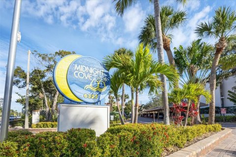 Copropriété à vendre à Sarasota, Floride: 2 chambres, 79.9 m2 № 2317489 - photo 30