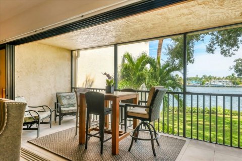 Copropriété à vendre à Sarasota, Floride: 2 chambres, 79.9 m2 № 2317489 - photo 14