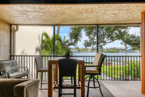 Copropriété à vendre à Sarasota, Floride: 2 chambres, 79.9 m2 № 2317489 - photo 13