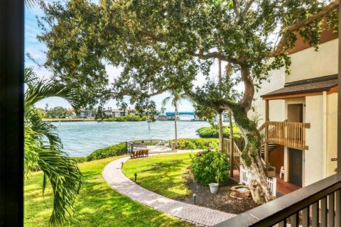 Copropriété à vendre à Sarasota, Floride: 2 chambres, 79.9 m2 № 2317489 - photo 9