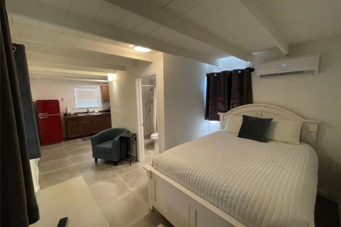 Apartment in Loxahatchee Groves, Florida 2 bedrooms, 437.76 sq.m. № 2254312 - photo 21