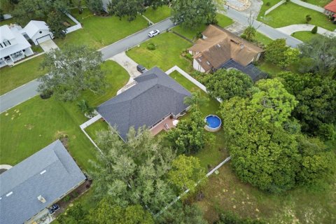 House in Haines City, Florida 4 bedrooms, 266.63 sq.m. № 2426955 - photo 10