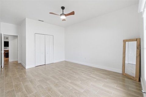 House in Haines City, Florida 4 bedrooms, 266.63 sq.m. № 2426955 - photo 29