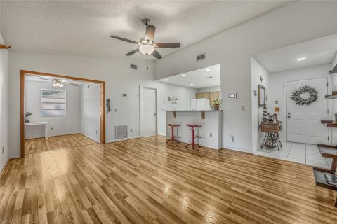 Casa en venta en Orlando, Florida, 2 dormitorios, 100.61 m2 № 1902807 - foto 14