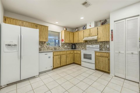 Casa en venta en Orlando, Florida, 2 dormitorios, 100.61 m2 № 1902807 - foto 22
