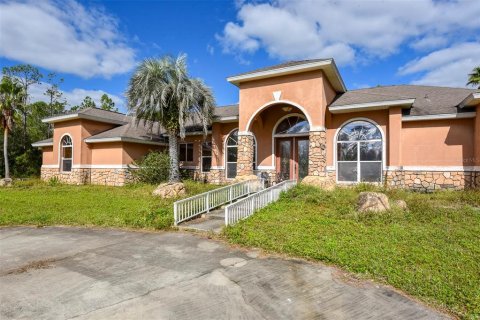 House in Ormond Beach, Florida 3 bedrooms, 246.47 sq.m. № 1916319 - photo 5