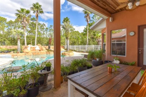 House in Ormond Beach, Florida 3 bedrooms, 246.47 sq.m. № 1916319 - photo 23