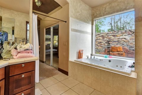 House in Ormond Beach, Florida 3 bedrooms, 246.47 sq.m. № 1916319 - photo 30