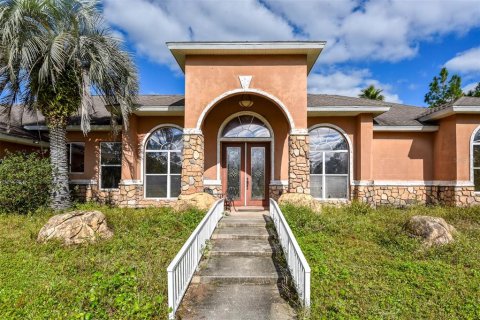 House in Ormond Beach, Florida 3 bedrooms, 246.47 sq.m. № 1916319 - photo 6