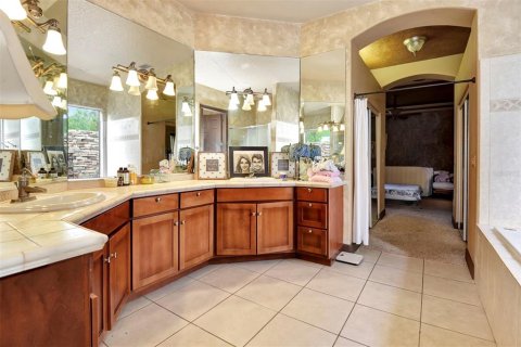 House in Ormond Beach, Florida 3 bedrooms, 246.47 sq.m. № 1916319 - photo 29