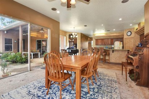 House in Ormond Beach, Florida 3 bedrooms, 246.47 sq.m. № 1916319 - photo 10