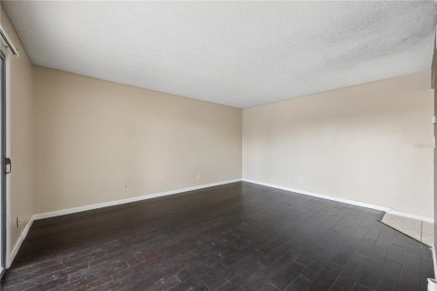 Condo in Winter Park, Florida, 1 bedroom  № 2391366 - photo 7