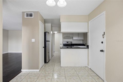 Condo in Winter Park, Florida, 1 bedroom  № 2391366 - photo 13