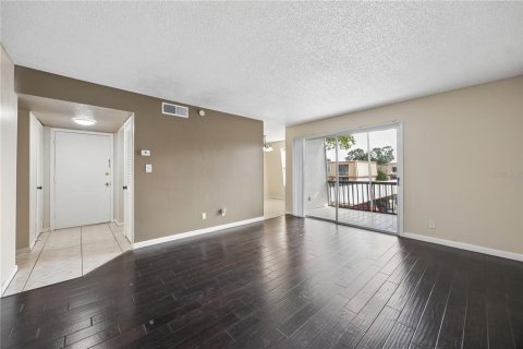 Condo in Winter Park, Florida, 1 bedroom  № 2391366 - photo 4