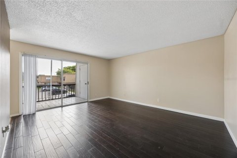 Condo in Winter Park, Florida, 1 bedroom  № 2391366 - photo 5