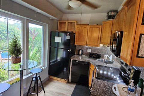 Снять в аренду виллу или дом в Корал-Гейблс, Флорида 3 спальни, 102.19м2, № 2017211 - фото 10