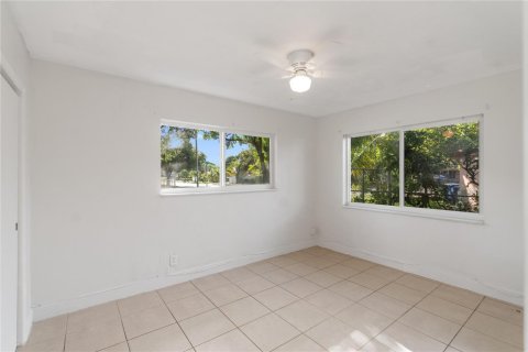House in Fort Lauderdale, Florida 3 bedrooms, 92.9 sq.m. № 2400579 - photo 21