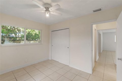 House in Fort Lauderdale, Florida 3 bedrooms, 92.9 sq.m. № 2400579 - photo 24