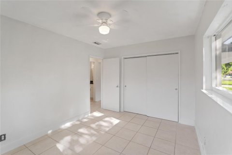 House in Fort Lauderdale, Florida 3 bedrooms, 92.9 sq.m. № 2400579 - photo 22