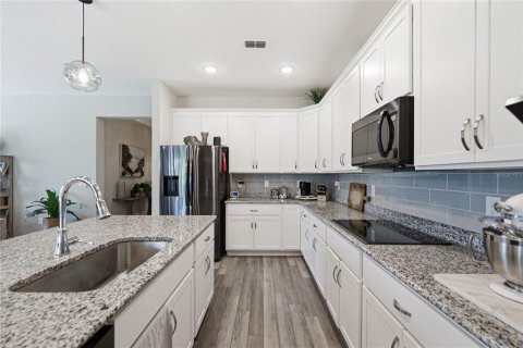 Villa ou maison à vendre à Weeki Wachee, Floride: 4 chambres, 200.76 m2 № 2355082 - photo 23