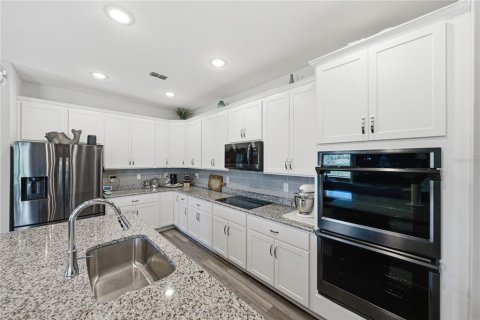 Villa ou maison à vendre à Weeki Wachee, Floride: 4 chambres, 200.76 m2 № 2355082 - photo 22
