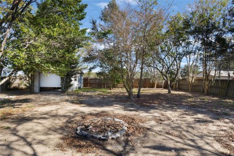 House in Tavares, Florida 3 bedrooms, 125.42 sq.m. № 1512851 - photo 21