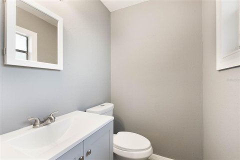 House in Tavares, Florida 3 bedrooms, 125.42 sq.m. № 1512851 - photo 13