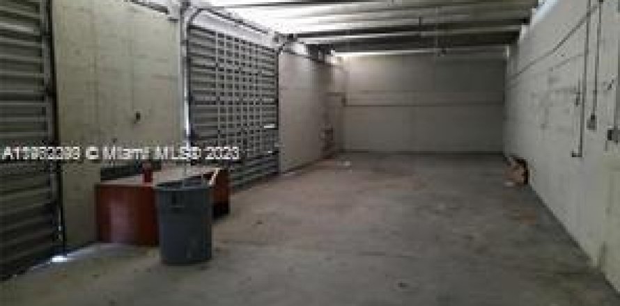 Propiedad comercial en Miami, Florida № 748153