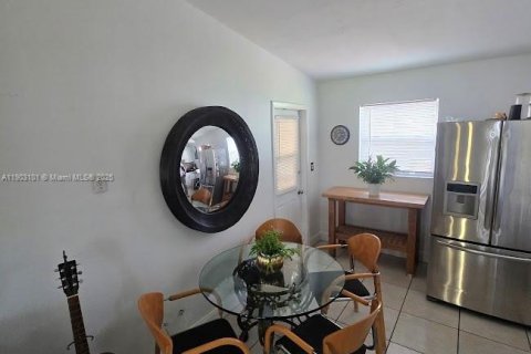 Villa ou maison à vendre à West Park, Floride: 3 chambres, 78.04 m2 № 1954356 - photo 3