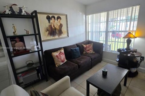 Villa ou maison à vendre à West Park, Floride: 3 chambres, 78.04 m2 № 1954356 - photo 7