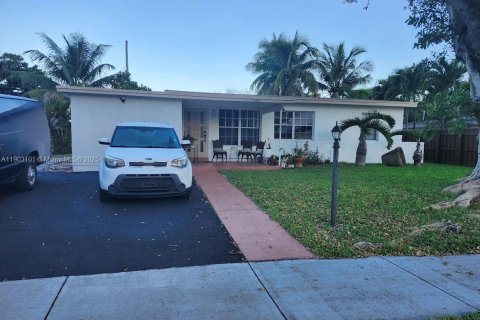 Villa ou maison à vendre à West Park, Floride: 3 chambres, 78.04 m2 № 1954356 - photo 1