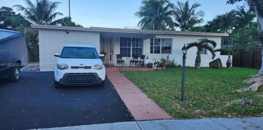 Villa ou maison à West Park, Floride 3 chambres, 78.04 m2 № 1954356