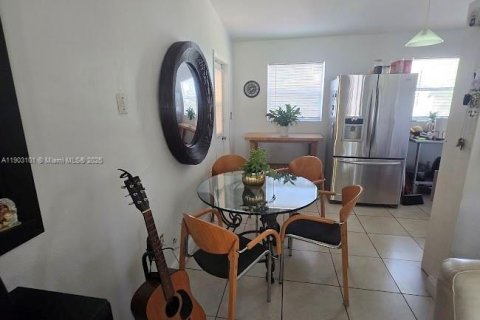 Villa ou maison à vendre à West Park, Floride: 3 chambres, 78.04 m2 № 1954356 - photo 5