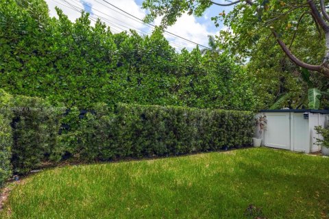 Купить коммерческую недвижимость в Майами, Флорида 157.93м2, № 1947134 - фото 8