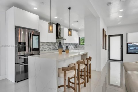 Купить коммерческую недвижимость в Майами, Флорида 157.93м2, № 1947134 - фото 22