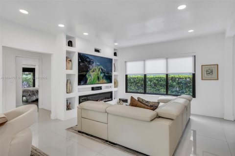 Купить коммерческую недвижимость в Майами, Флорида 157.93м2, № 1947134 - фото 18