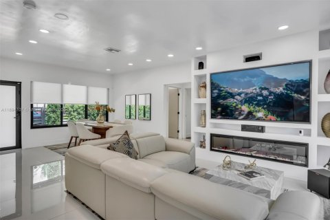 Купить коммерческую недвижимость в Майами, Флорида 157.93м2, № 1947134 - фото 20