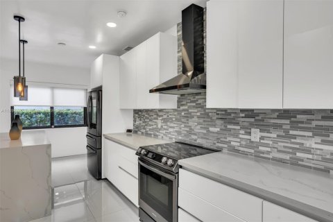 Купить коммерческую недвижимость в Майами, Флорида 157.93м2, № 1947134 - фото 28